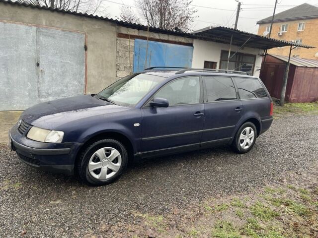 Синий Фольксваген Пассат Вариант, объемом двигателя 1.9 л и пробегом 333 тыс. км за 2100 $, фото 6 на Automoto.ua