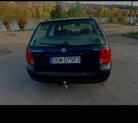 Синій Фольксваген Пассат Варіант, об'ємом двигуна 0 л та пробігом 250 тис. км за 2800 $, фото 4 на Automoto.ua