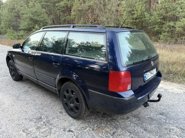 Синий Фольксваген Пассат Вариант, объемом двигателя 1.9 л и пробегом 285 тыс. км за 3950 $, фото 3 на Automoto.ua