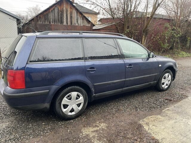 Синий Фольксваген Пассат Вариант, объемом двигателя 1.9 л и пробегом 333 тыс. км за 2100 $, фото 3 на Automoto.ua