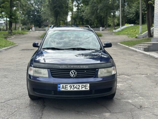 Синій Фольксваген Пассат Варіант, об'ємом двигуна 1.6 л та пробігом 388 тис. км за 3989 $, фото 3 на Automoto.ua