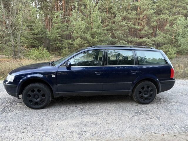 Синий Фольксваген Пассат Вариант, объемом двигателя 1.9 л и пробегом 285 тыс. км за 3950 $, фото 5 на Automoto.ua