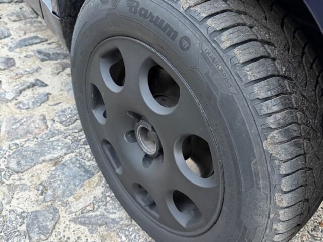 Синий Фольксваген Пассат Вариант, объемом двигателя 1.9 л и пробегом 285 тыс. км за 3950 $, фото 12 на Automoto.ua