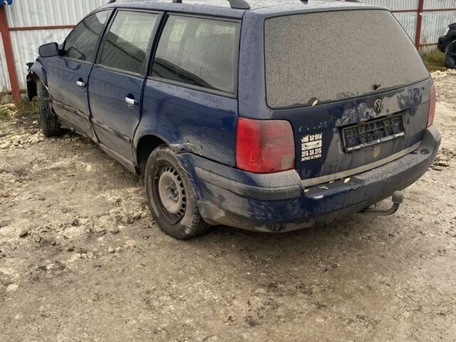 Синий Фольксваген Пассат Вариант, объемом двигателя 1.9 л и пробегом 250 тыс. км за 999 $, фото 2 на Automoto.ua