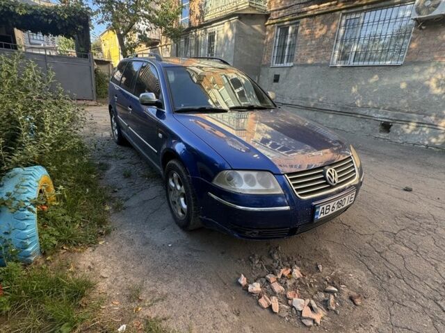 Синий Фольксваген Пассат Вариант, объемом двигателя 2.5 л и пробегом 370 тыс. км за 3200 $, фото 1 на Automoto.ua