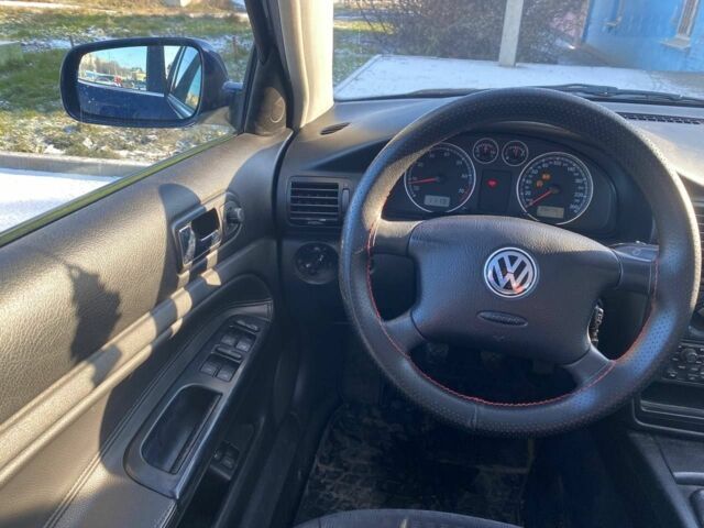 Синій Фольксваген Пассат Варіант, об'ємом двигуна 2 л та пробігом 280 тис. км за 3800 $, фото 9 на Automoto.ua