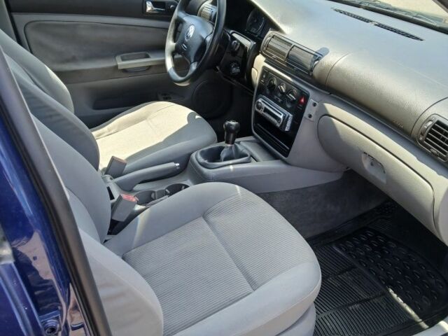 Синий Фольксваген Пассат Вариант, объемом двигателя 9 л и пробегом 355 тыс. км за 2550 $, фото 5 на Automoto.ua