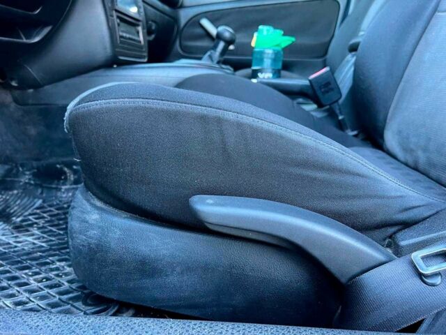 Синій Фольксваген Пассат Варіант, об'ємом двигуна 2 л та пробігом 346 тис. км за 5490 $, фото 19 на Automoto.ua