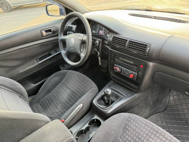 Синий Фольксваген Пассат Вариант, объемом двигателя 1.9 л и пробегом 400 тыс. км за 3650 $, фото 6 на Automoto.ua