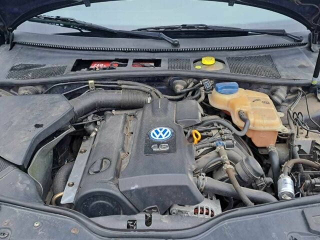 Синий Фольксваген Пассат Вариант, объемом двигателя 1.6 л и пробегом 270 тыс. км за 4100 $, фото 15 на Automoto.ua