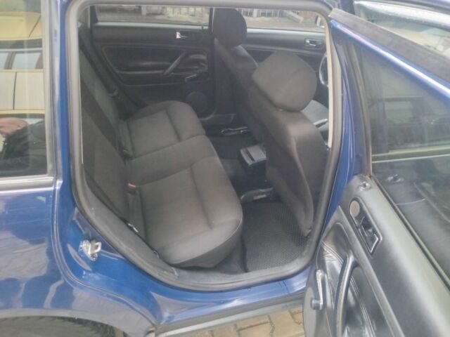 Синий Фольксваген Пассат Вариант, объемом двигателя 1.9 л и пробегом 306 тыс. км за 3600 $, фото 14 на Automoto.ua