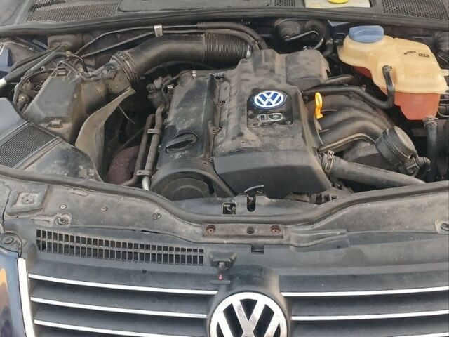 Синій Фольксваген Пассат Варіант, об'ємом двигуна 1.6 л та пробігом 172 тис. км за 4700 $, фото 7 на Automoto.ua