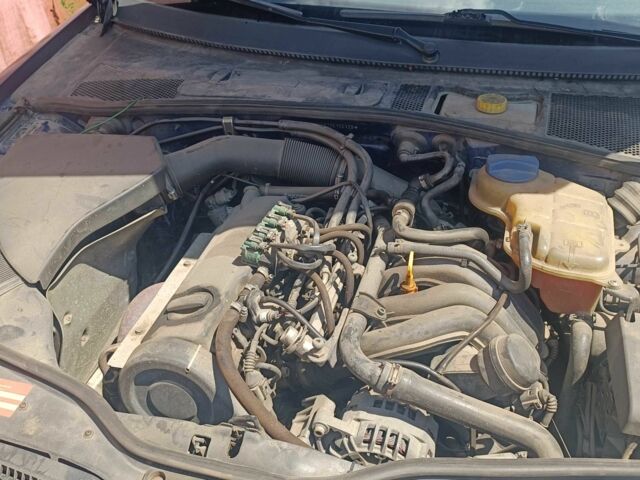 Синий Фольксваген Пассат Вариант, объемом двигателя 1.6 л и пробегом 330 тыс. км за 4969 $, фото 8 на Automoto.ua