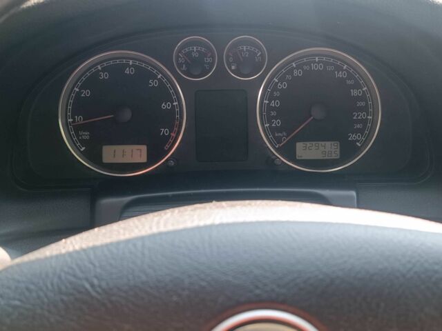 Синий Фольксваген Пассат Вариант, объемом двигателя 1.6 л и пробегом 330 тыс. км за 4969 $, фото 7 на Automoto.ua