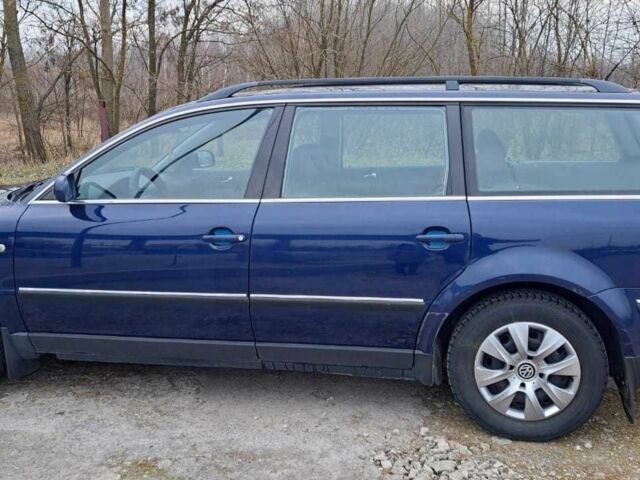 Синий Фольксваген Пассат Вариант, объемом двигателя 1.6 л и пробегом 270 тыс. км за 4100 $, фото 4 на Automoto.ua