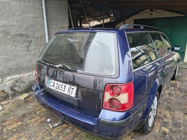 Синий Фольксваген Пассат Вариант, объемом двигателя 1.9 л и пробегом 431 тыс. км за 3700 $, фото 5 на Automoto.ua