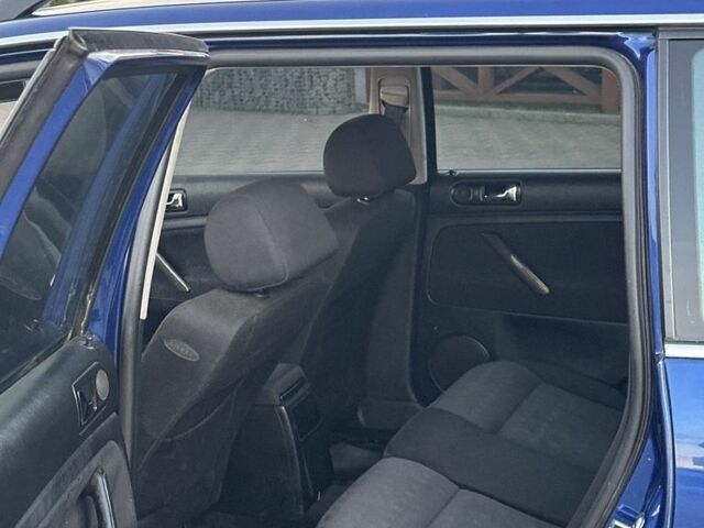 Фольксваген Пассат Вариант 2001 в Ровно на Automoto.ua Синий Фольксваген Пассат Вариант, объемом двигателя 1.9 л и пробегом 382 тыс. км за 3950 $, фото 5 на Automoto.ua