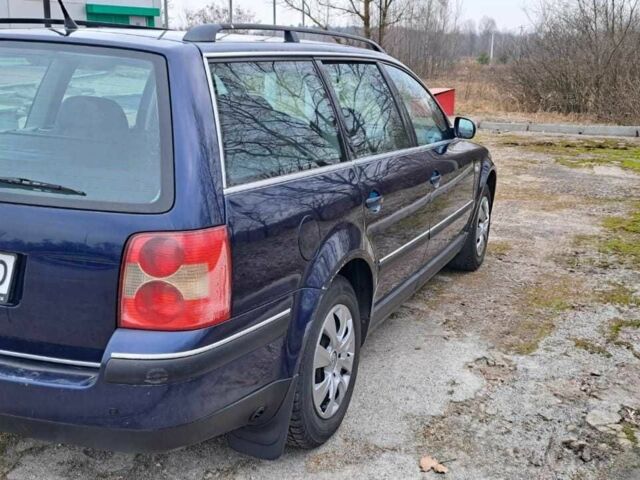 Синий Фольксваген Пассат Вариант, объемом двигателя 1.6 л и пробегом 270 тыс. км за 4100 $, фото 2 на Automoto.ua