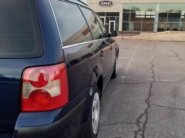 Синій Фольксваген Пассат Варіант, об'ємом двигуна 1.6 л та пробігом 172 тис. км за 4700 $, фото 5 на Automoto.ua