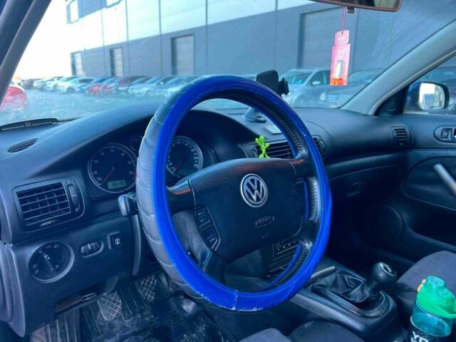 Синій Фольксваген Пассат Варіант, об'ємом двигуна 2 л та пробігом 346 тис. км за 5490 $, фото 17 на Automoto.ua