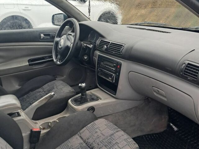 Синій Фольксваген Пассат Варіант, об'ємом двигуна 1.9 л та пробігом 410 тис. км за 2200 $, фото 5 на Automoto.ua