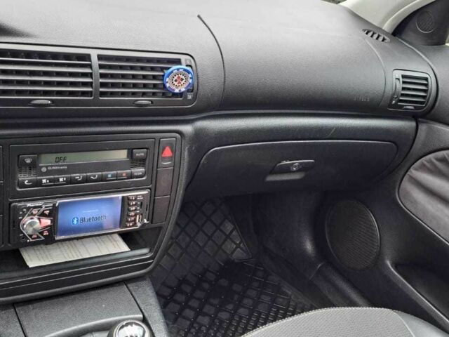 Синий Фольксваген Пассат Вариант, объемом двигателя 1.6 л и пробегом 270 тыс. км за 4100 $, фото 13 на Automoto.ua