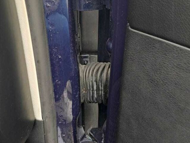 Синий Фольксваген Пассат Вариант, объемом двигателя 1.6 л и пробегом 270 тыс. км за 4100 $, фото 12 на Automoto.ua