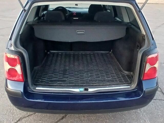 Синій Фольксваген Пассат Варіант, об'ємом двигуна 1.6 л та пробігом 172 тис. км за 4700 $, фото 2 на Automoto.ua