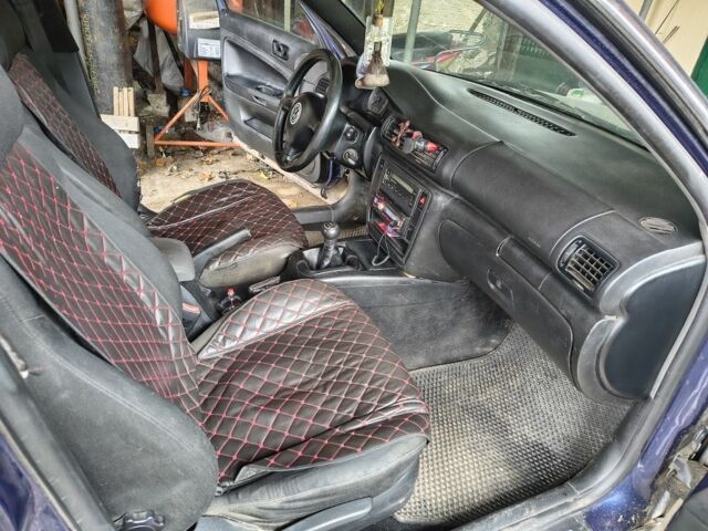 Синий Фольксваген Пассат Вариант, объемом двигателя 1.9 л и пробегом 431 тыс. км за 3700 $, фото 7 на Automoto.ua