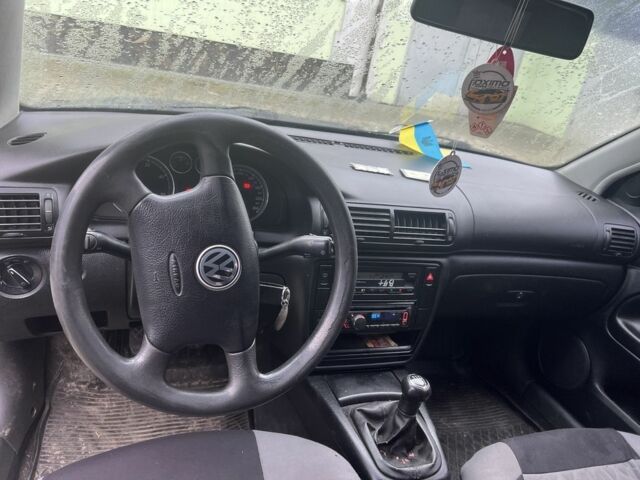 Синій Фольксваген Пассат Варіант, об'ємом двигуна 1.9 л та пробігом 300 тис. км за 2137 $, фото 4 на Automoto.ua