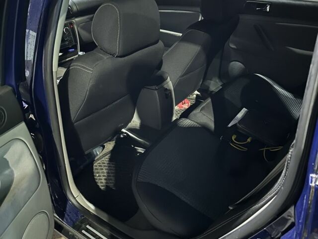 Фольксваген Пассат Варіант 2002 у Стрые на Automoto.ua Синій Фольксваген Пассат Варіант, об'ємом двигуна 1.9 л та пробігом 305 тис. км за 3600 $, фото 8 на Automoto.ua