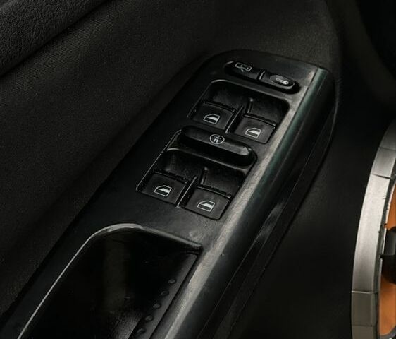 Синій Фольксваген Пассат Варіант, об'ємом двигуна 1.9 л та пробігом 410 тис. км за 4900 $, фото 13 на Automoto.ua