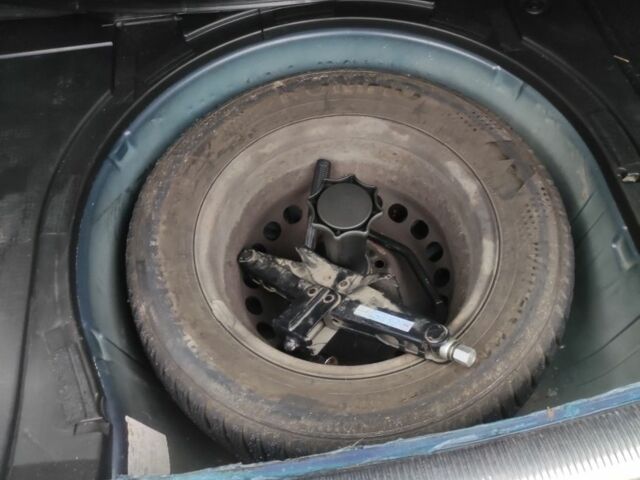 Синий Фольксваген Пассат Вариант, объемом двигателя 1.9 л и пробегом 292 тыс. км за 2399 $, фото 12 на Automoto.ua