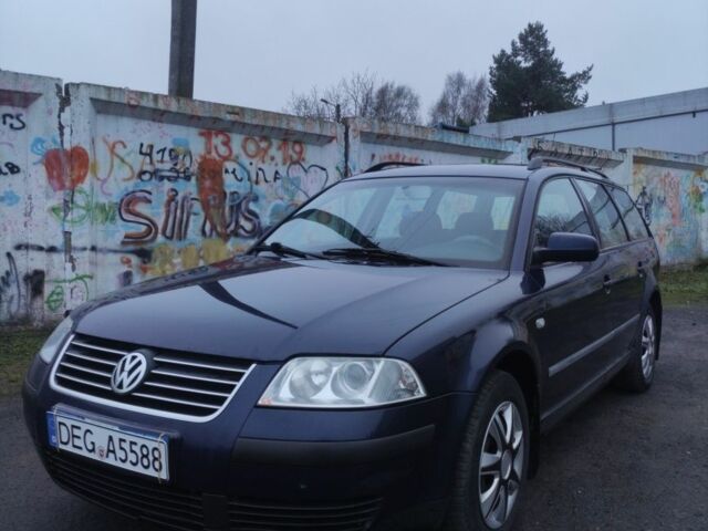 Синий Фольксваген Пассат Вариант, объемом двигателя 1.9 л и пробегом 292 тыс. км за 2399 $, фото 1 на Automoto.ua