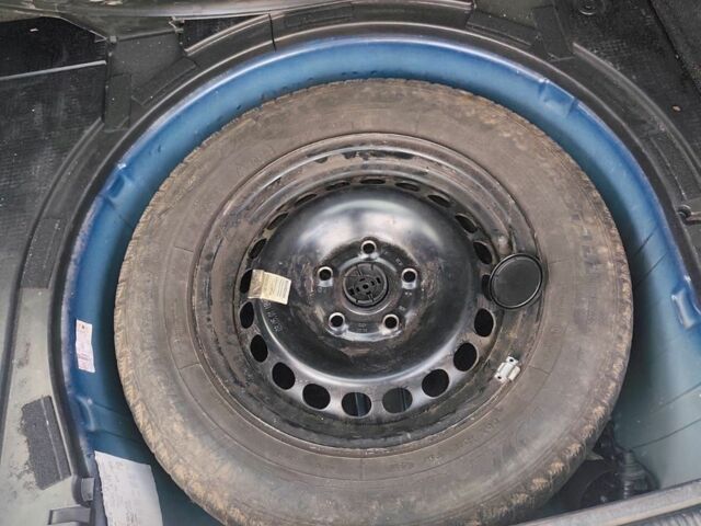 Синій Фольксваген Пассат Варіант, об'ємом двигуна 0 л та пробігом 310 тис. км за 2700 $, фото 7 на Automoto.ua