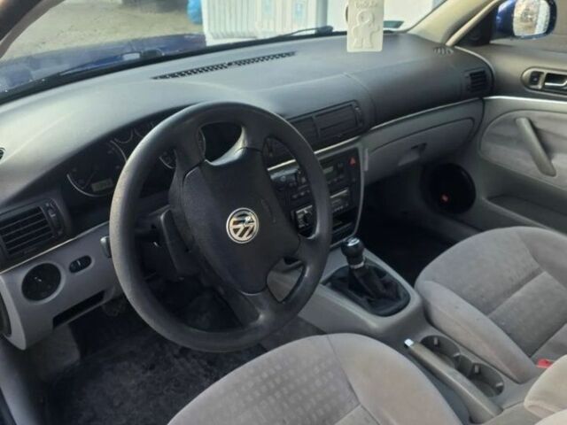 Синий Фольксваген Пассат Вариант, объемом двигателя 1.9 л и пробегом 310 тыс. км за 1548 $, фото 5 на Automoto.ua