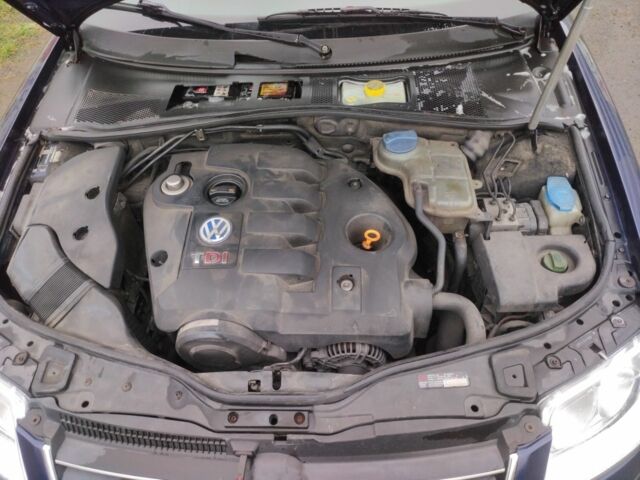 Синий Фольксваген Пассат Вариант, объемом двигателя 1.9 л и пробегом 292 тыс. км за 2399 $, фото 16 на Automoto.ua