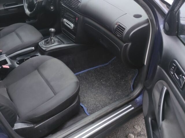 Синий Фольксваген Пассат Вариант, объемом двигателя 1.9 л и пробегом 292 тыс. км за 2399 $, фото 14 на Automoto.ua