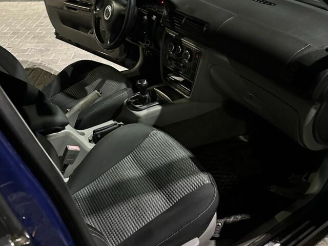 Фольксваген Пассат Варіант 2002 у Стрые на Automoto.ua Синій Фольксваген Пассат Варіант, об'ємом двигуна 1.9 л та пробігом 305 тис. км за 3600 $, фото 10 на Automoto.ua