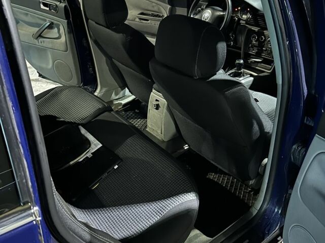 Фольксваген Пассат Варіант 2002 у Стрые на Automoto.ua Синій Фольксваген Пассат Варіант, об'ємом двигуна 1.9 л та пробігом 305 тис. км за 3600 $, фото 9 на Automoto.ua