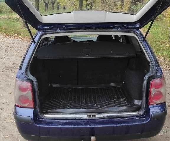 Фольксваген Пассат Варіант 2002 у Сумах на Automoto.ua Синій Фольксваген Пассат Варіант, об'ємом двигуна 1.9 л та пробігом 311 тис. км за 4700 $, фото 5 на Automoto.ua