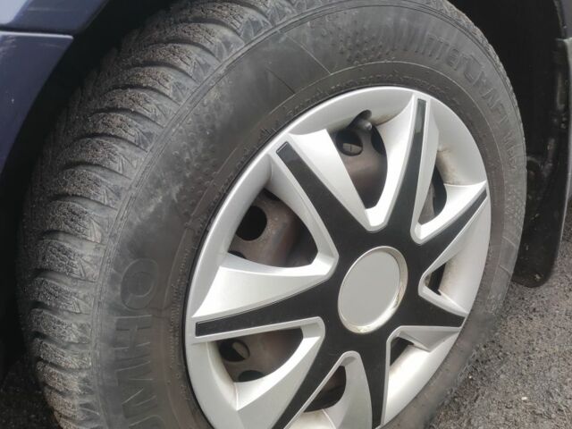 Синий Фольксваген Пассат Вариант, объемом двигателя 1.9 л и пробегом 292 тыс. км за 2399 $, фото 19 на Automoto.ua