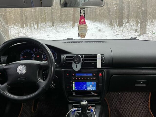 Синий Фольксваген Пассат Вариант, объемом двигателя 2 л и пробегом 258 тыс. км за 3399 $, фото 7 на Automoto.ua