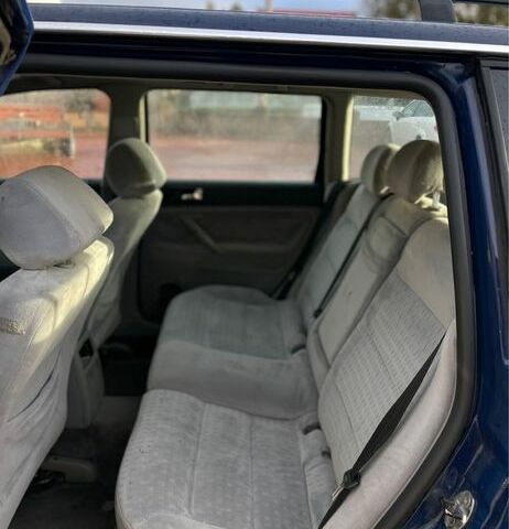 Синий Фольксваген Пассат Вариант, объемом двигателя 1.9 л и пробегом 400 тыс. км за 1550 $, фото 2 на Automoto.ua