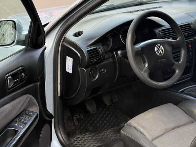 Синій Фольксваген Пассат Варіант, об'ємом двигуна 1.9 л та пробігом 300 тис. км за 2250 $, фото 6 на Automoto.ua