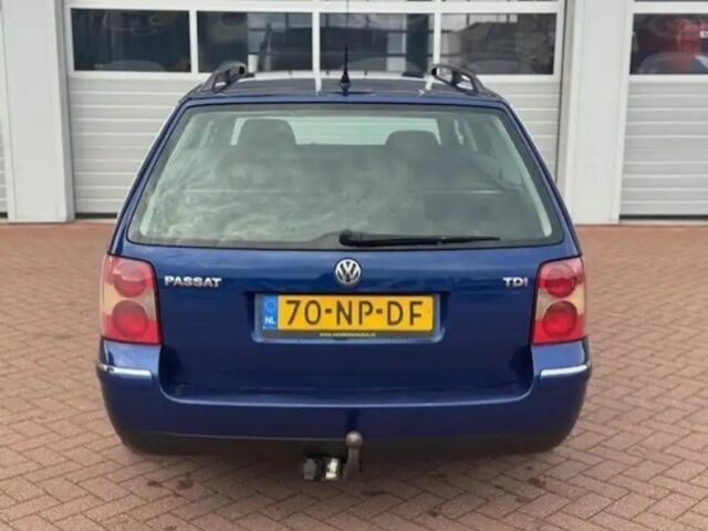 Синий Фольксваген Пассат Вариант, объемом двигателя 0 л и пробегом 275 тыс. км за 1800 $, фото 4 на Automoto.ua