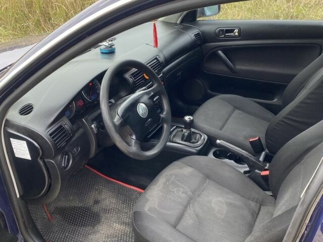 Синій Фольксваген Пассат Варіант, об'ємом двигуна 1.8 л та пробігом 271 тис. км за 2500 $, фото 6 на Automoto.ua