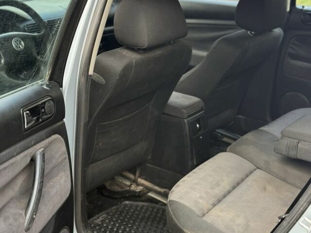 Синій Фольксваген Пассат Варіант, об'ємом двигуна 1.9 л та пробігом 300 тис. км за 2250 $, фото 7 на Automoto.ua