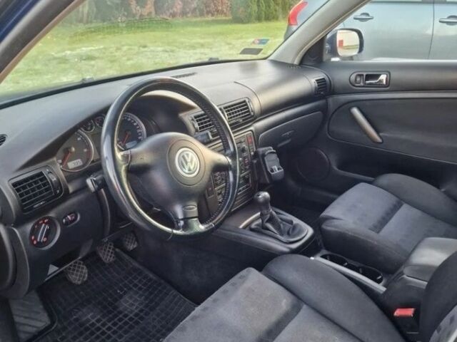 Синій Фольксваген Пассат Варіант, об'ємом двигуна 2.5 л та пробігом 288 тис. км за 1500 $, фото 4 на Automoto.ua