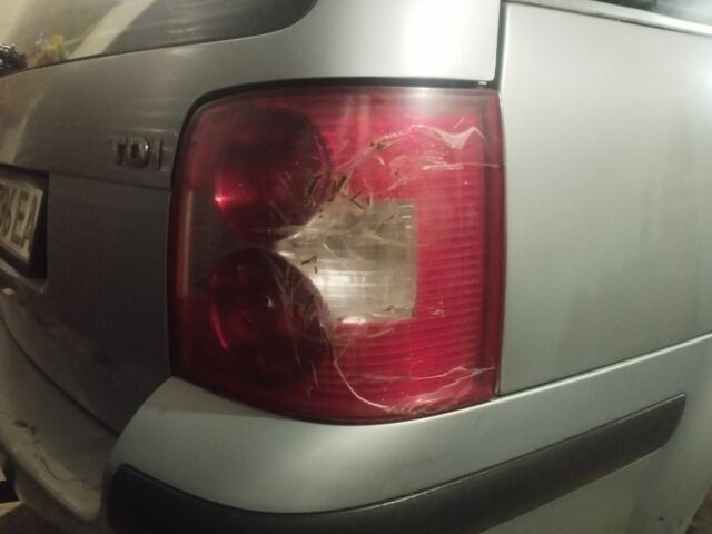 Синій Фольксваген Пассат Варіант, об'ємом двигуна 1 л та пробігом 332 тис. км за 3500 $, фото 6 на Automoto.ua